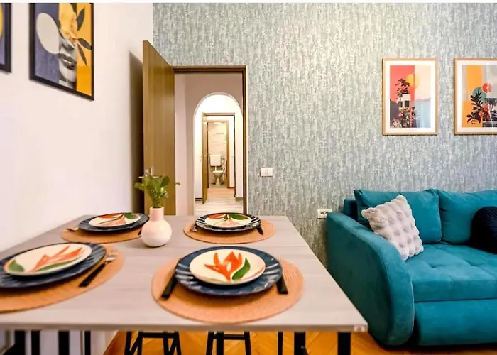 Fluidity - Refined 2br Retreat In Center