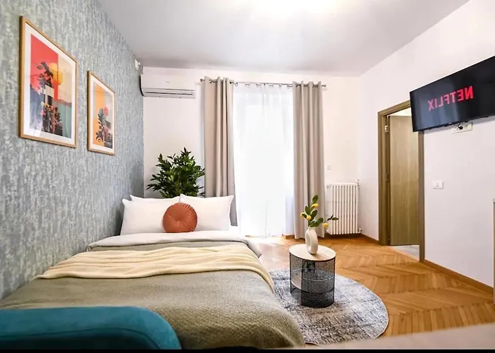 Fluidity - Refined 2br Retreat In Center 아파트 *